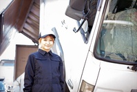 資源ゴミの回収ドライバー(派遣社員/未経験者歓迎) 《厚木市》週払いOK・大型車でのメーカー倉庫などからの資源ゴミの回収ドライバー！（Web面接OK・高時給）求人ID:14604