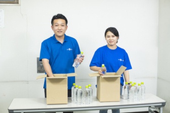 入荷してきた商品（飲食店向けの食品）の検品作業/日中勤務で家庭と...
